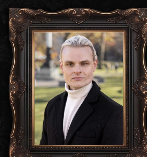Alex Carey, Van Helsing